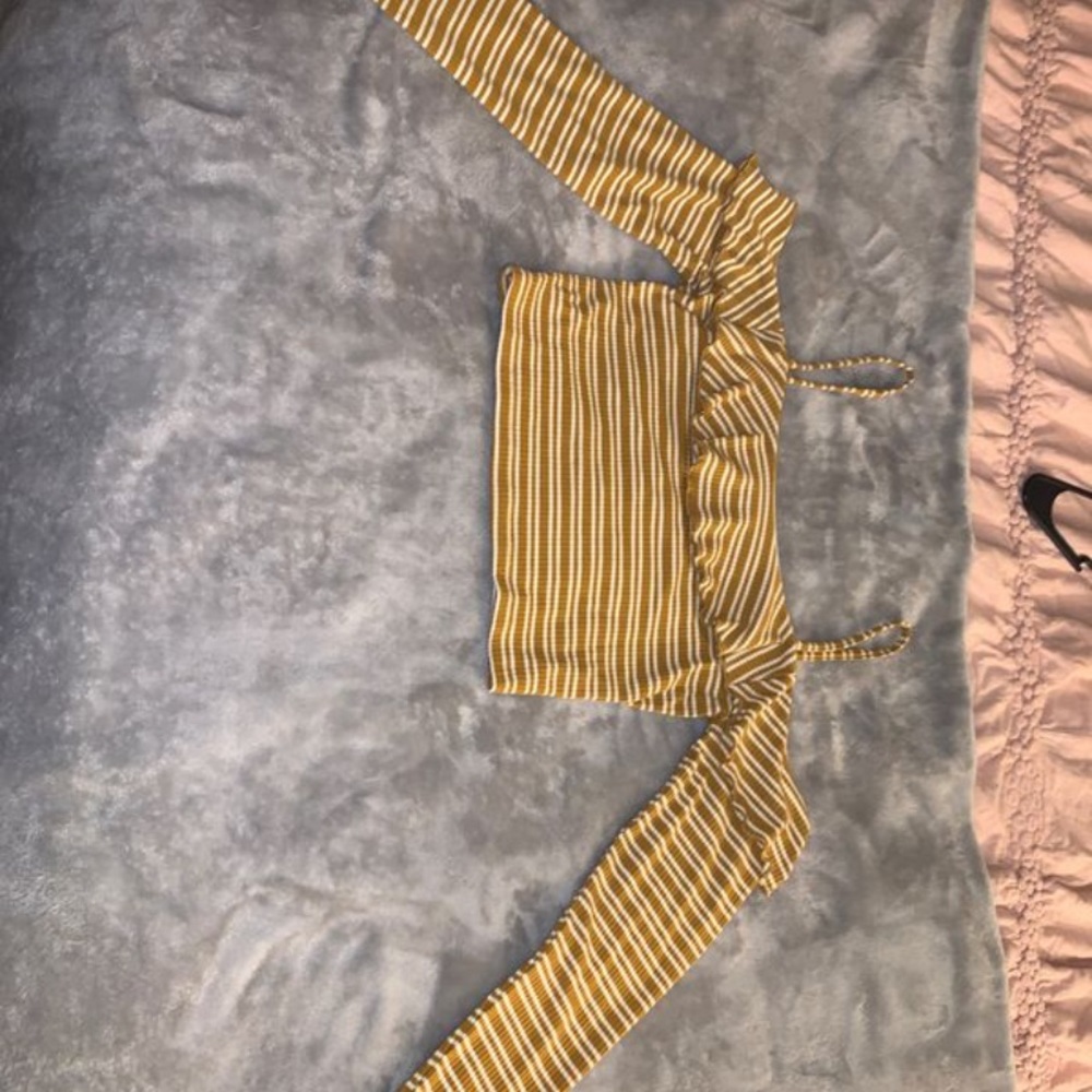 Forever 21 Off the Shoulder Top SMALL